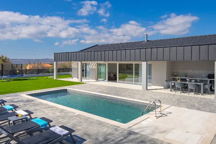 Villa Santia gallery 1